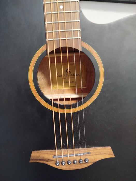 Guitarra semi acústica Soundsation