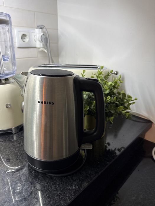 Jarro Elétrico Philips (2200 W - 1.7 L)