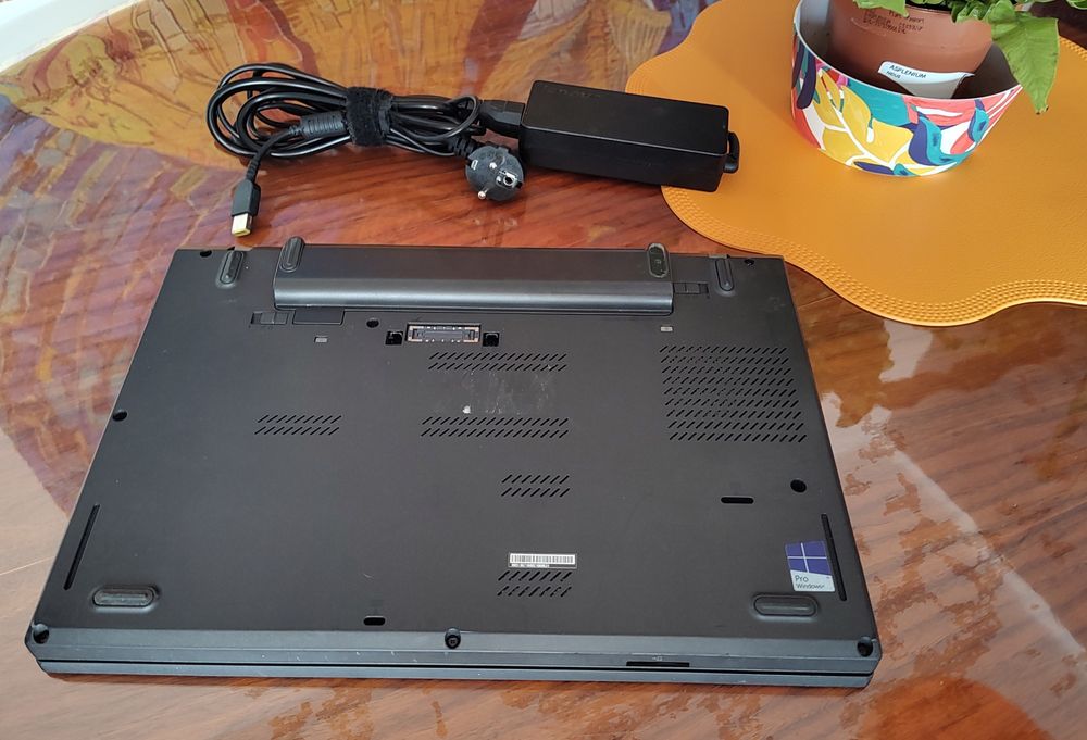Lenovo ThinkPad T460p i7-6700HQ/grafika NVIDIA/SSD 256GB Samsung Evo/16GB RAM/FHD