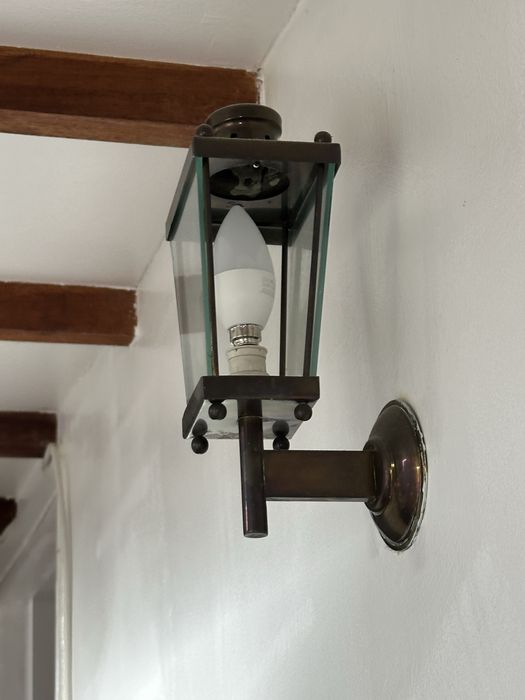 2 candeeiros de parede