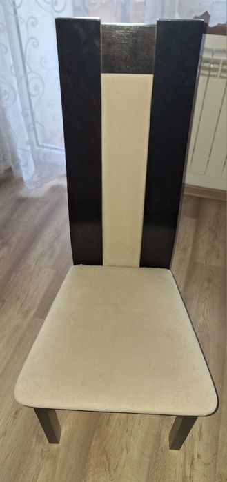 Drewniany stół z 4 krzesłami - ogłoszenie ważne 4 dni !!