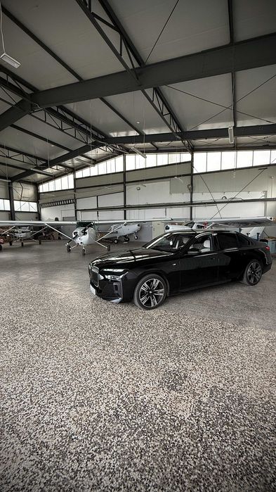 Auto do ślubu, Limuzyna do wynajęcia, BMW 7 Full Opcja, masaże etc.
