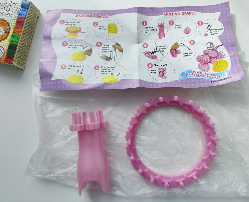 Фенечки из мулине, станки - все вместе