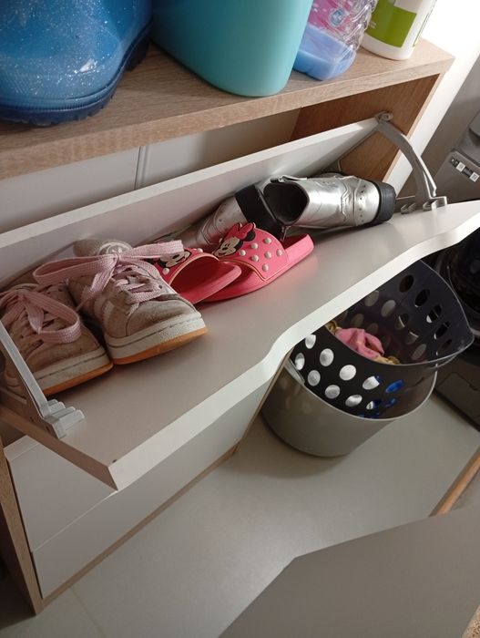 Sapateira com arrumação