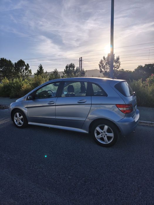 Mercedes B 180 ano 2006 IUC antigo