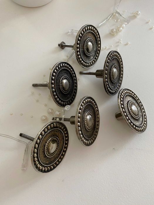 Puxadores para gavetas de cômodas em chapa