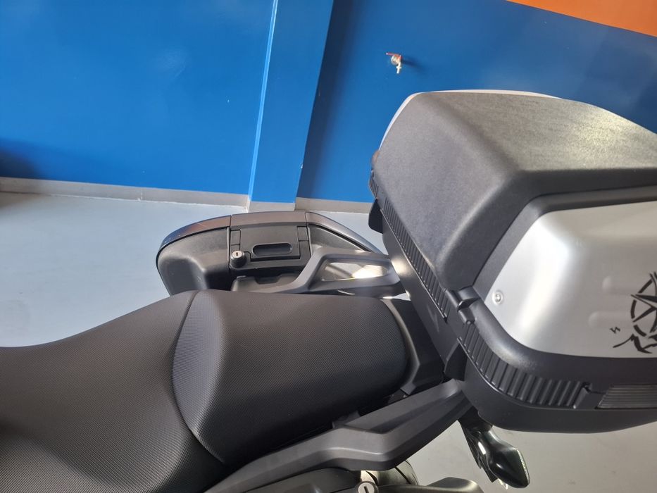 Honda Nc 750X muito  equipada