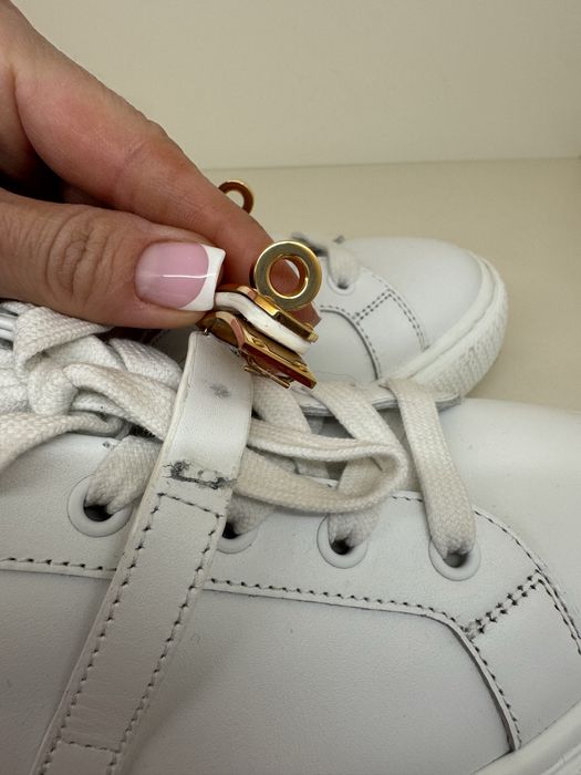 Кросівки hermes оригінал є дефект
