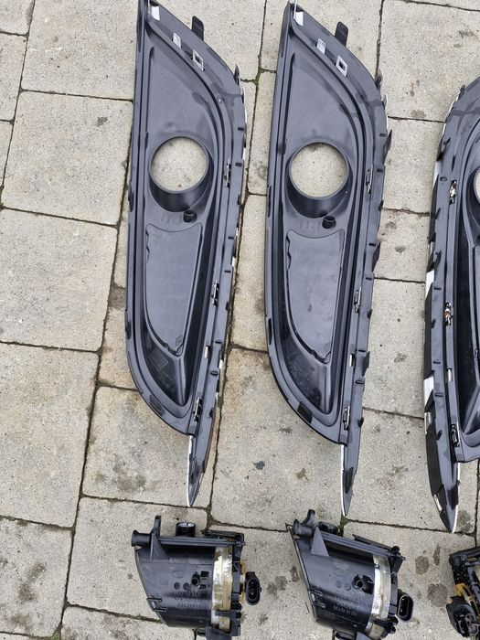 Галогенка  Opel Insignia A туманка протитуманна фара протитуманка заглушка хром