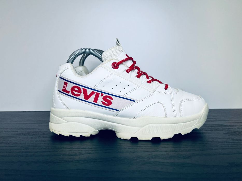 Кросівки Levis 37р 23.5см