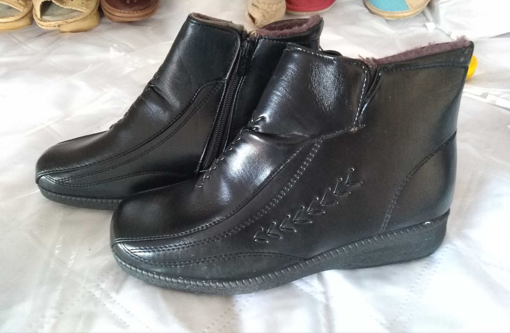 Buty damskie, półbuty rozm 39 (38)