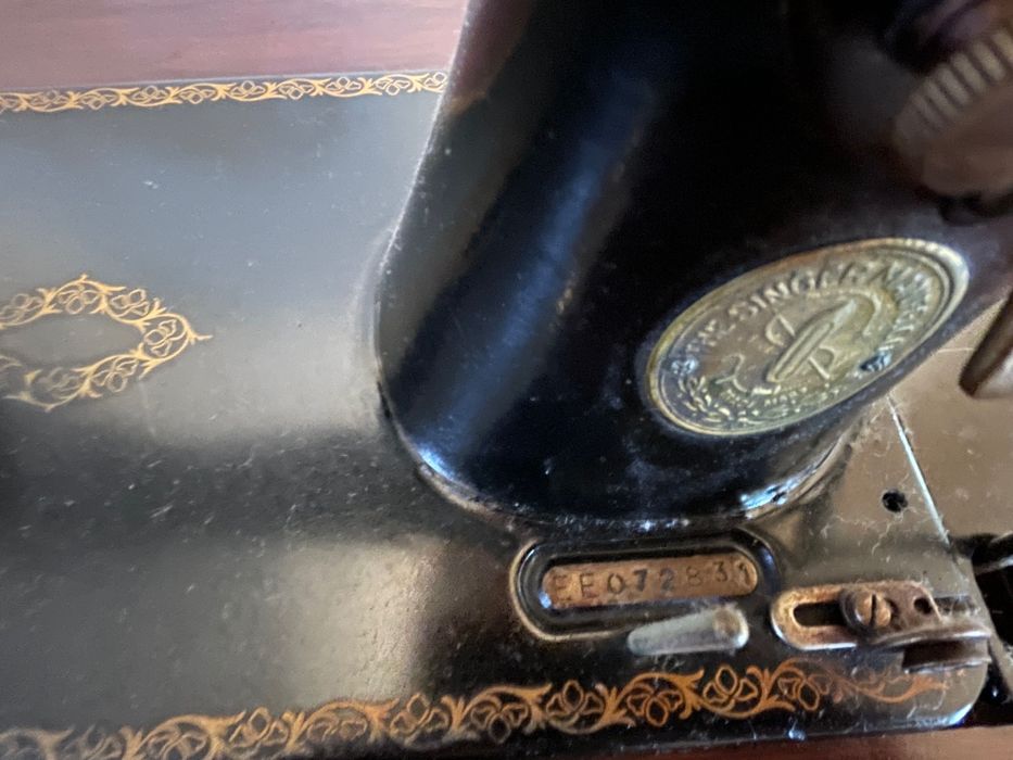 Máquina coser antiga Singer