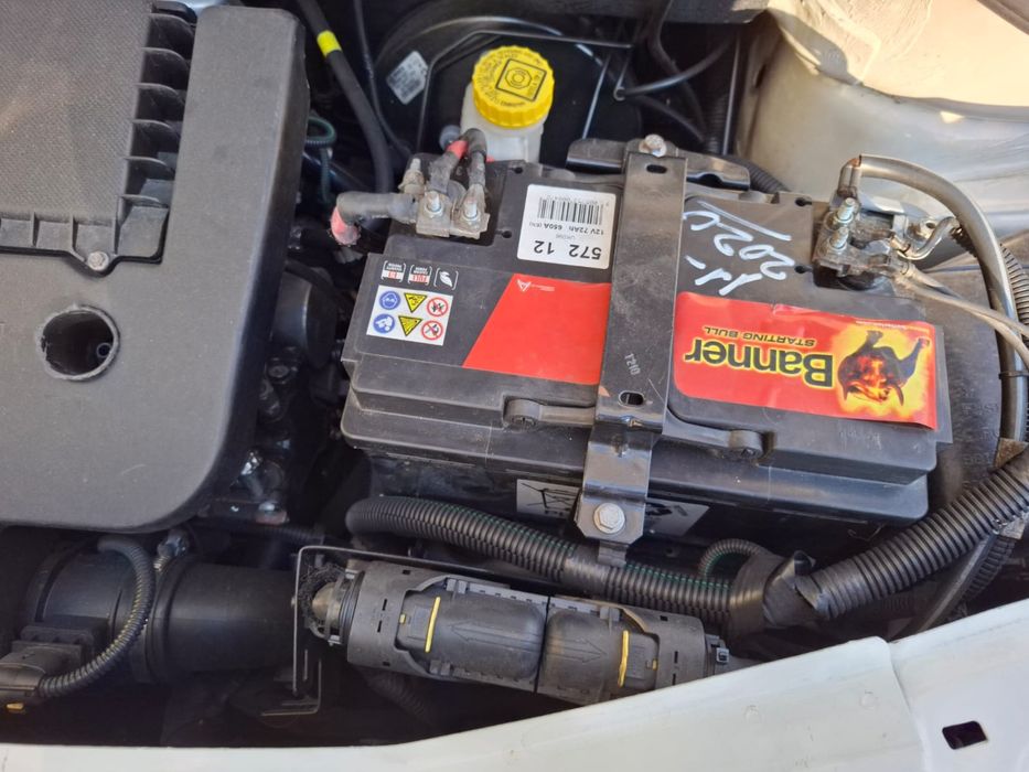 Carro esta impecável