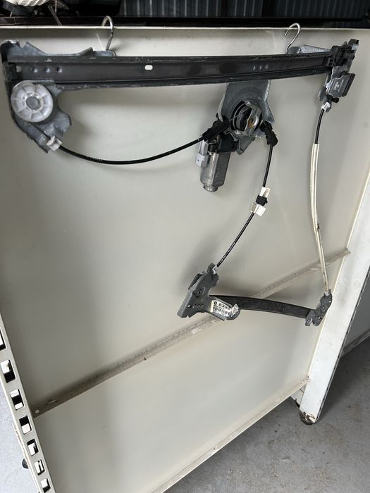 Ford f150 mechanizm szyby prawy tyl