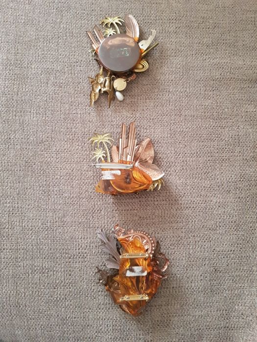 Pendentes/broches