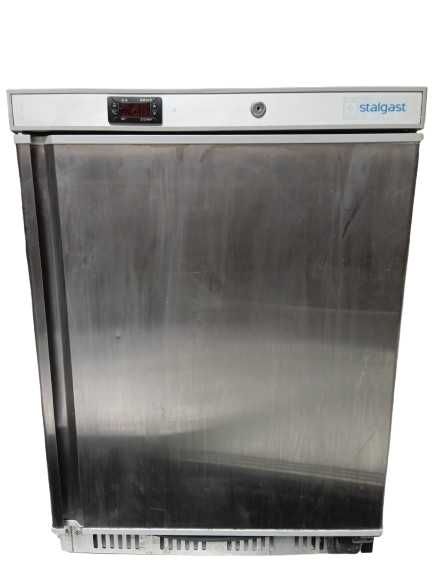 Mała lodówka/chłodziarka idealna do biura, na działkę czy do spiżarni.