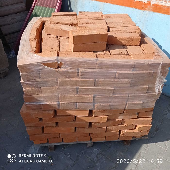 Цегла в асортименті