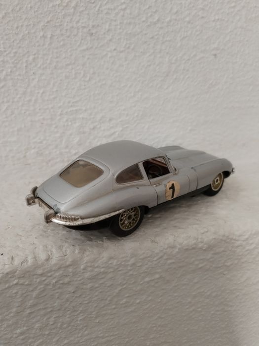 Miniatura Jaguar E Type