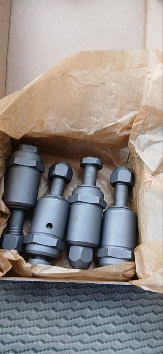 Шарнир резьбовой.Волга 2410-3110