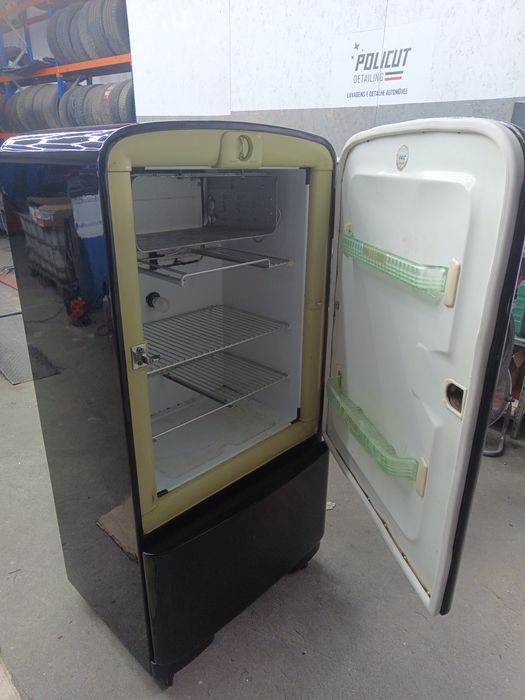 Frigorífico antigo vintage restaurado 1950 Jack Daniels