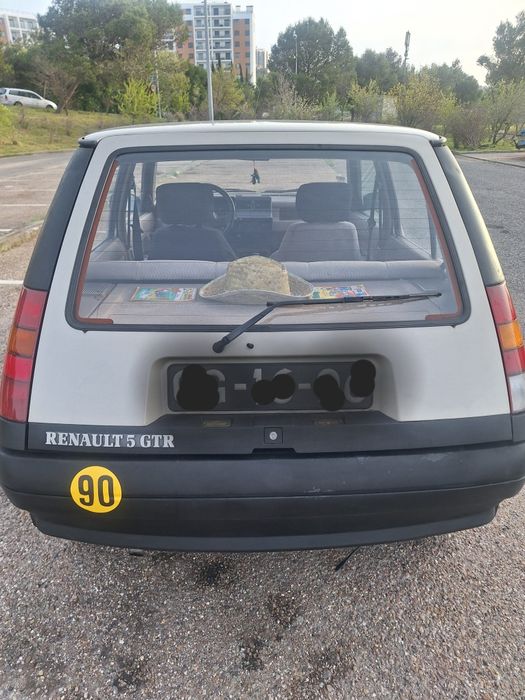 Renault 5  castanho