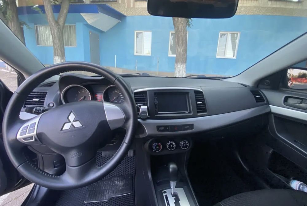 Продам Mitsubishi Lancer X