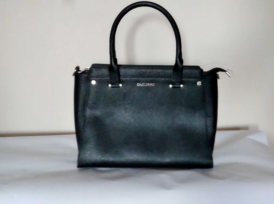 wyprzedaż - czarna torebka do ręki- w Katowicach oddam za darmo