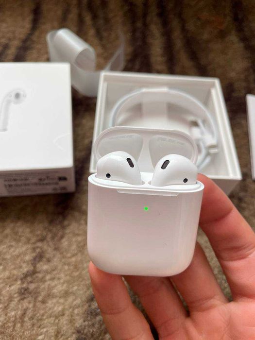 Продам AirPods 2 оригінал в ідеальному стані