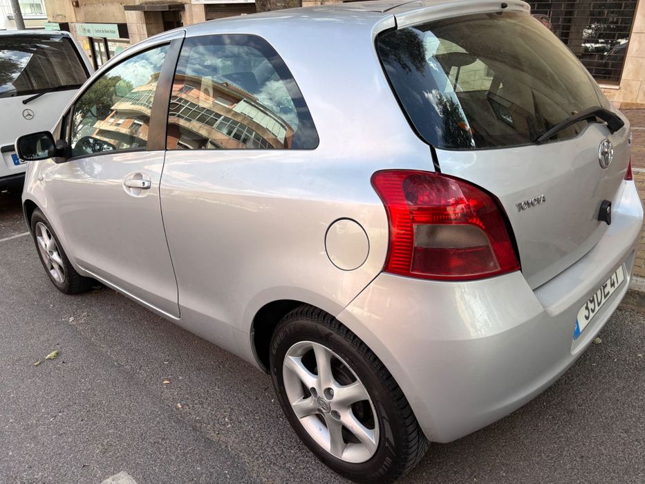carro usado toyota yaris