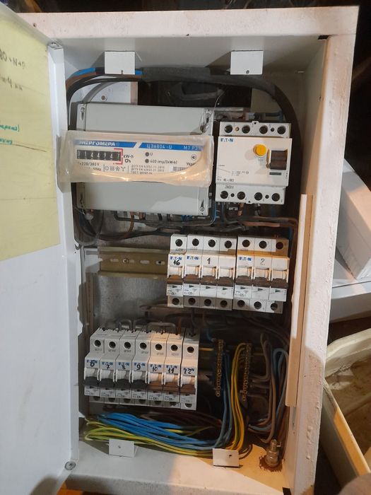Продам бу провод 4на10 медний,автоматические выключатели