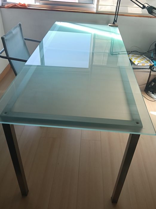 Secretária/mesa de trabalho em aço e vidro