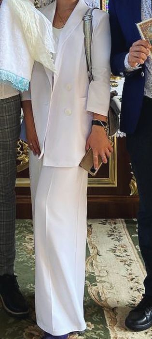 Продам костюм (жіночий)