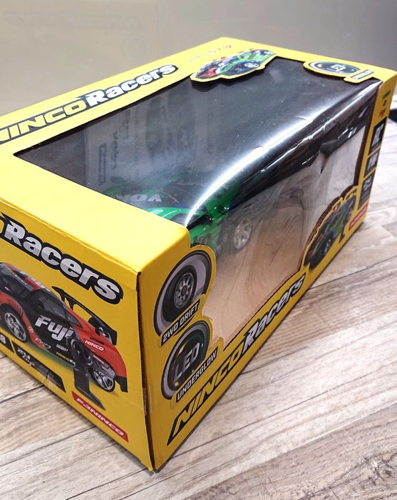 Carro com comando Rally brinquedo rapaz boy prendas