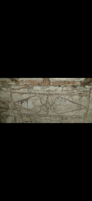 Cama vintage em bom estado