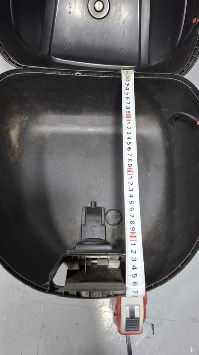 Кофр/ ящик Suzuki GIVI Japan 28L під реставрацію