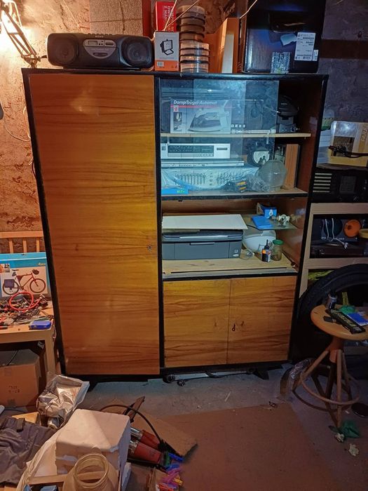 Kredens PRL z lat 1950 - 1960