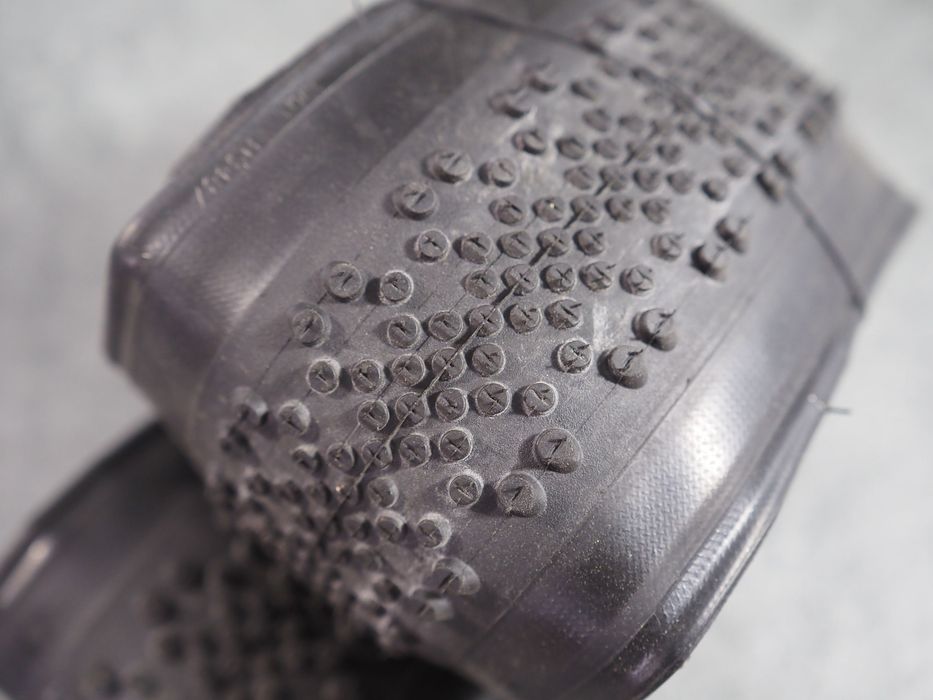 Opona Schwalbe G-One Bite 700x45 TLE, kevlar NOWA