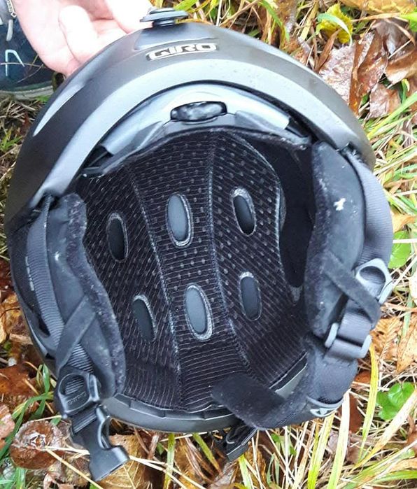 Шолом гірськолижний фірми Giro  оригінал 

Підійде на обєм голови до 5