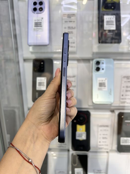 Магазин:Mr.Чохлів - Tecno Spark 20C Gravity Black Б/У