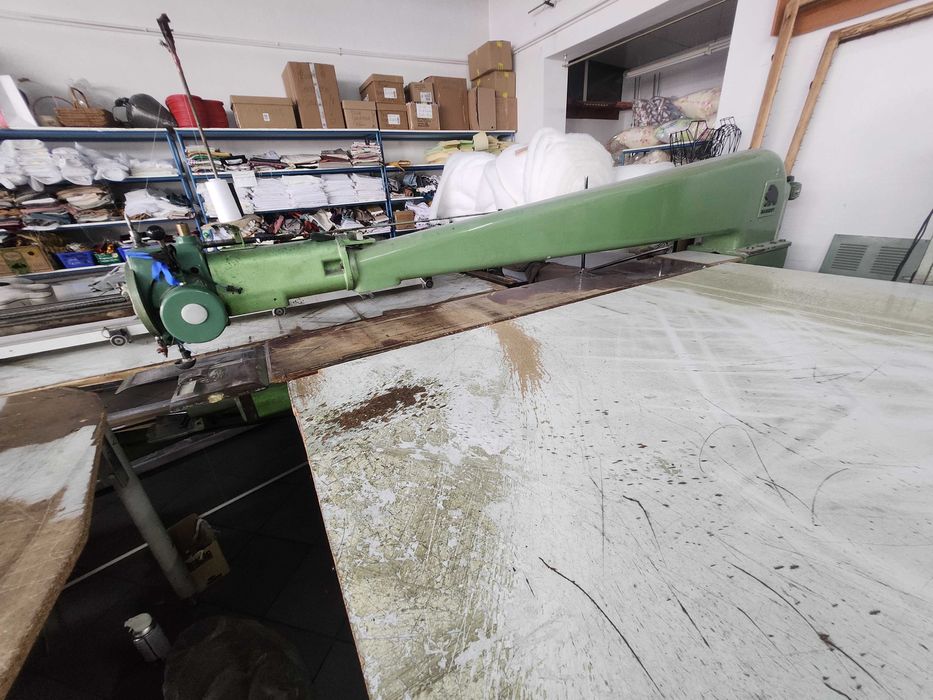 Pikowarka jednoigłowa Mamut Do pikowania kołder i nie tylko