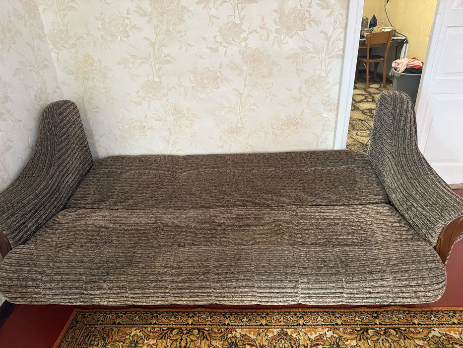 Продам диван и 2 кресла