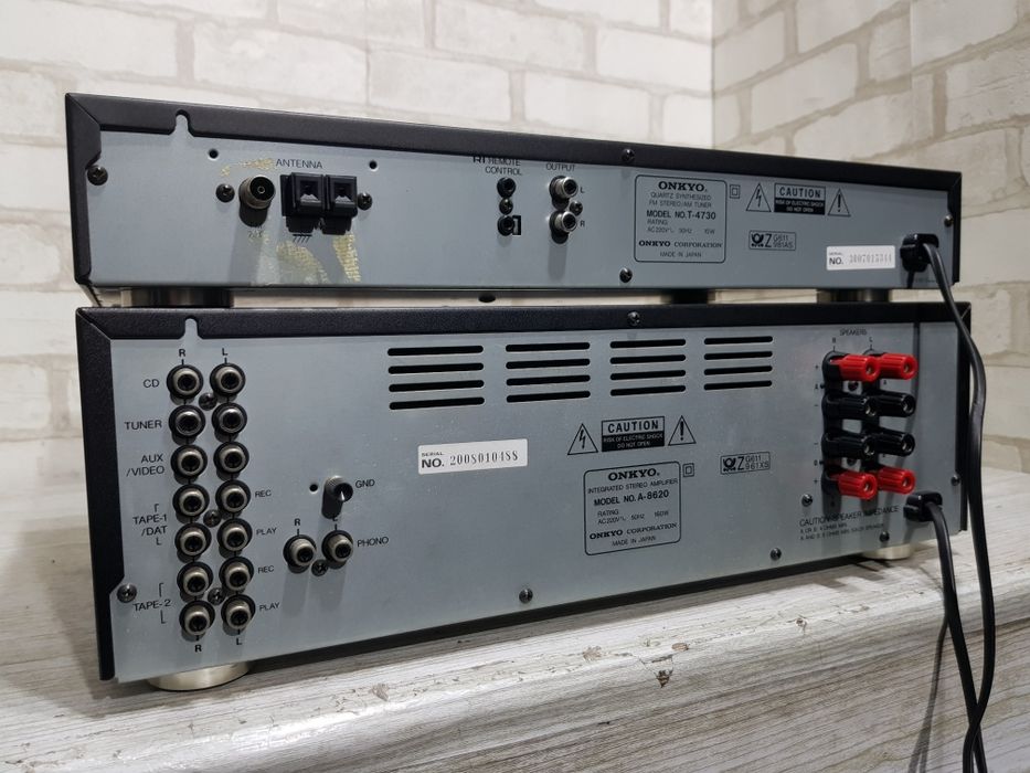 Стійка, підсилювач/тюнер ONKYO A-8620, T-4730, б/у з Німеччини