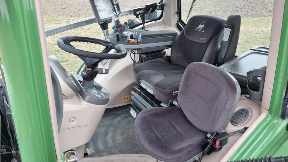 Fendt 824 vario S4 Profi PLUS