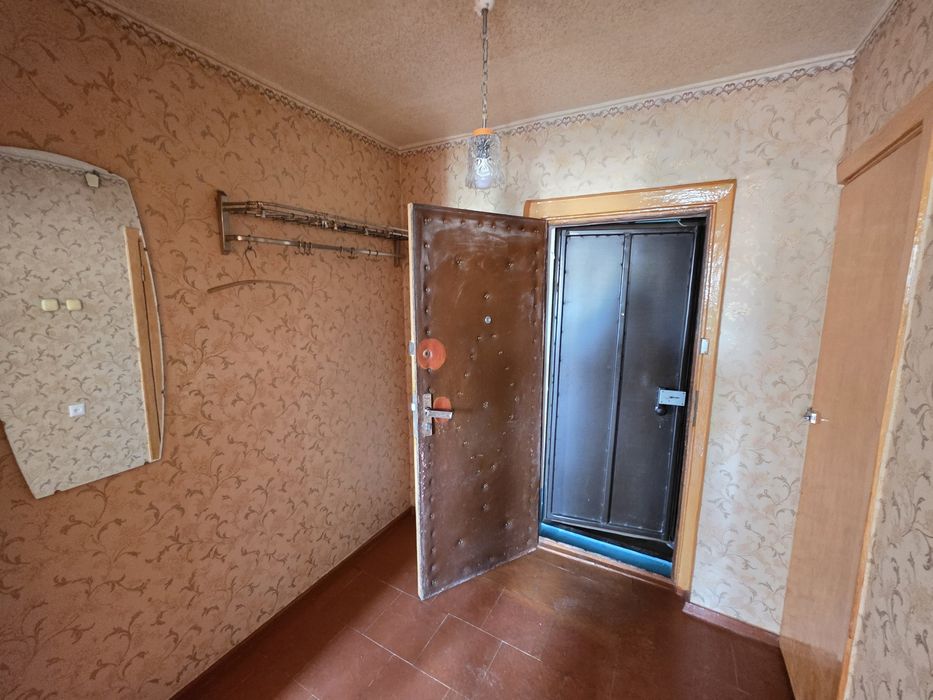 Продажа квартиры в жилом состоянии Тополь.