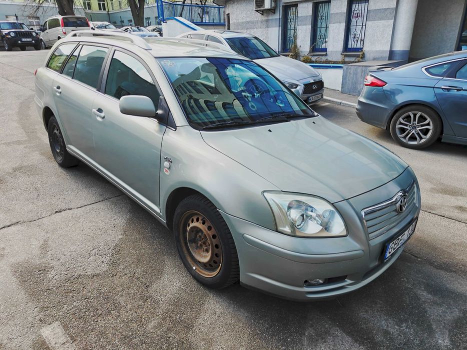 Toyota Avensis для військового