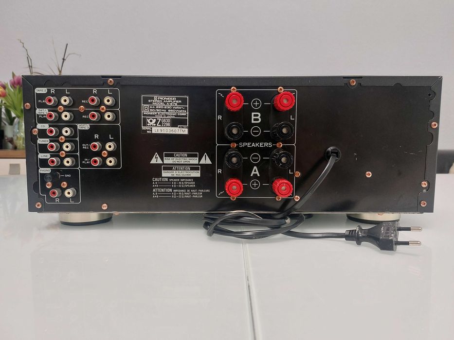 Pioneer A-676 Транзисторный стерео усилитель