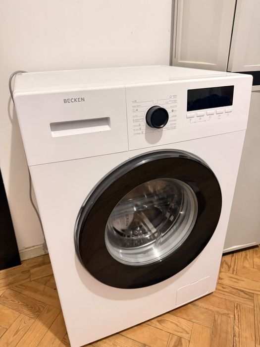 Televisor e maquina de lavar roupa