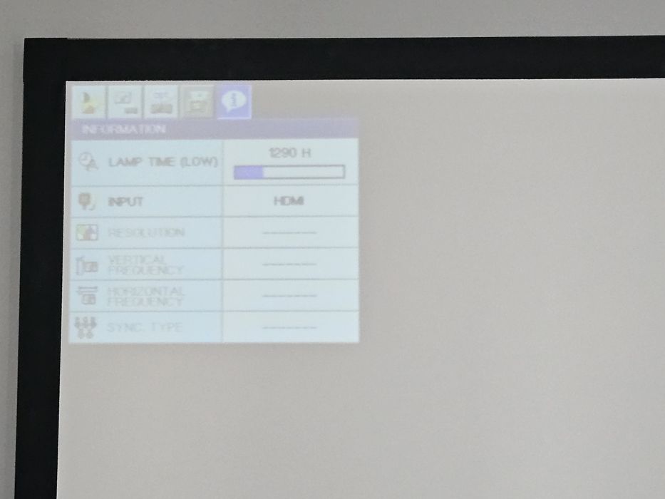 Kinowy Projektor Full HD Mitsubishi HC4900 + ekran ramowy 18db!