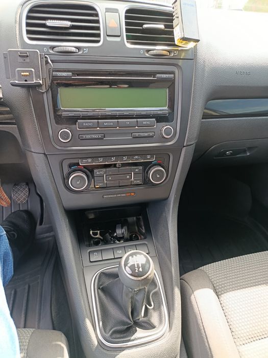 Продам авто Volkswagen Golf 6 (2011) — 1.6 TDI, механіка