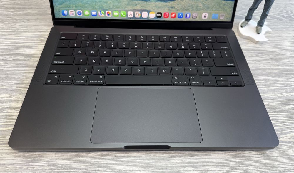 MacBook Pro 14  M4 Pro / RAM 24 / SSD 512 GB / 12C CPU / 16C GPU / Space Black / 2024